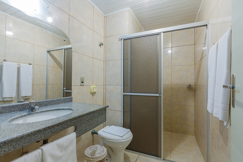 Apto 208 08 - Apartamento Standard - Triplo Solteiro