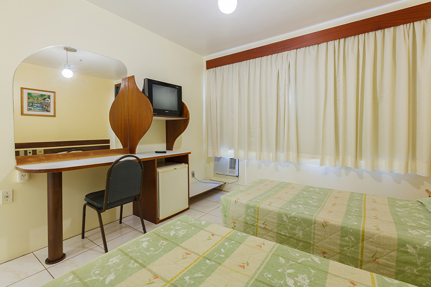 Apto 704 04 - Apartamento Luxo - Triplo Solteiro